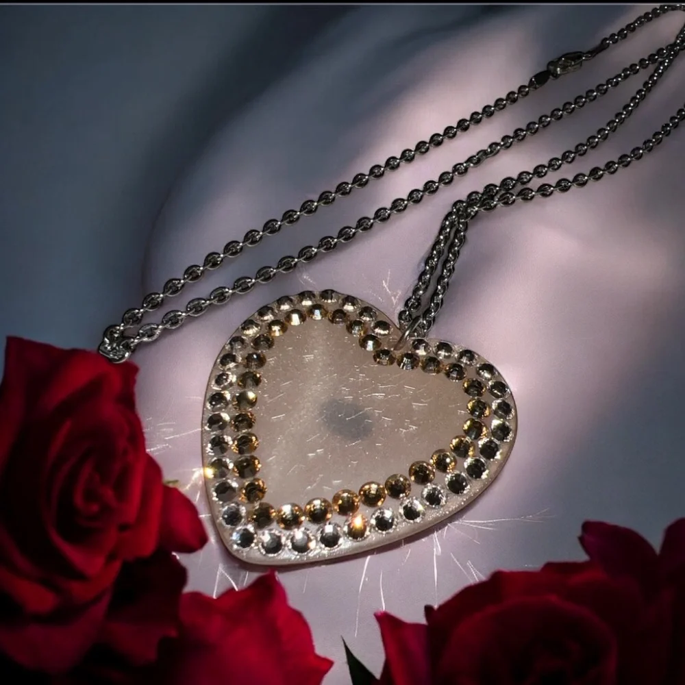 Tarina 🌸Tarantino 🌸 Swarovski Heart Long Chain Necklace 🌸 - Picture 5 of 11